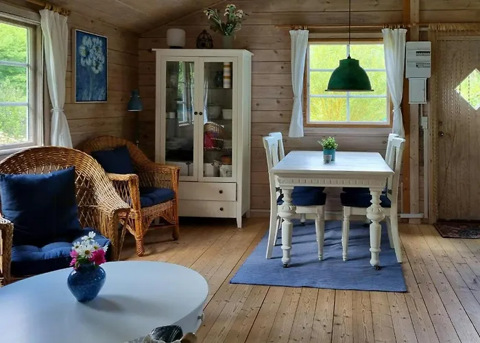 Blue On Idyllic Asko Semesterbostad Maribo